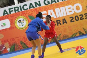 Médaillée d’or aux jeux universitaires Garoua 2024 chez les moins de 52 kg et en finale de la coupe du Cameroun de Sambo 2024, Kyliane Maëla Ndjiki (20 ans) pose déjà des grands pas dans l’univers du Judo et du Sambo au pays de Sopie Anita Mbella.